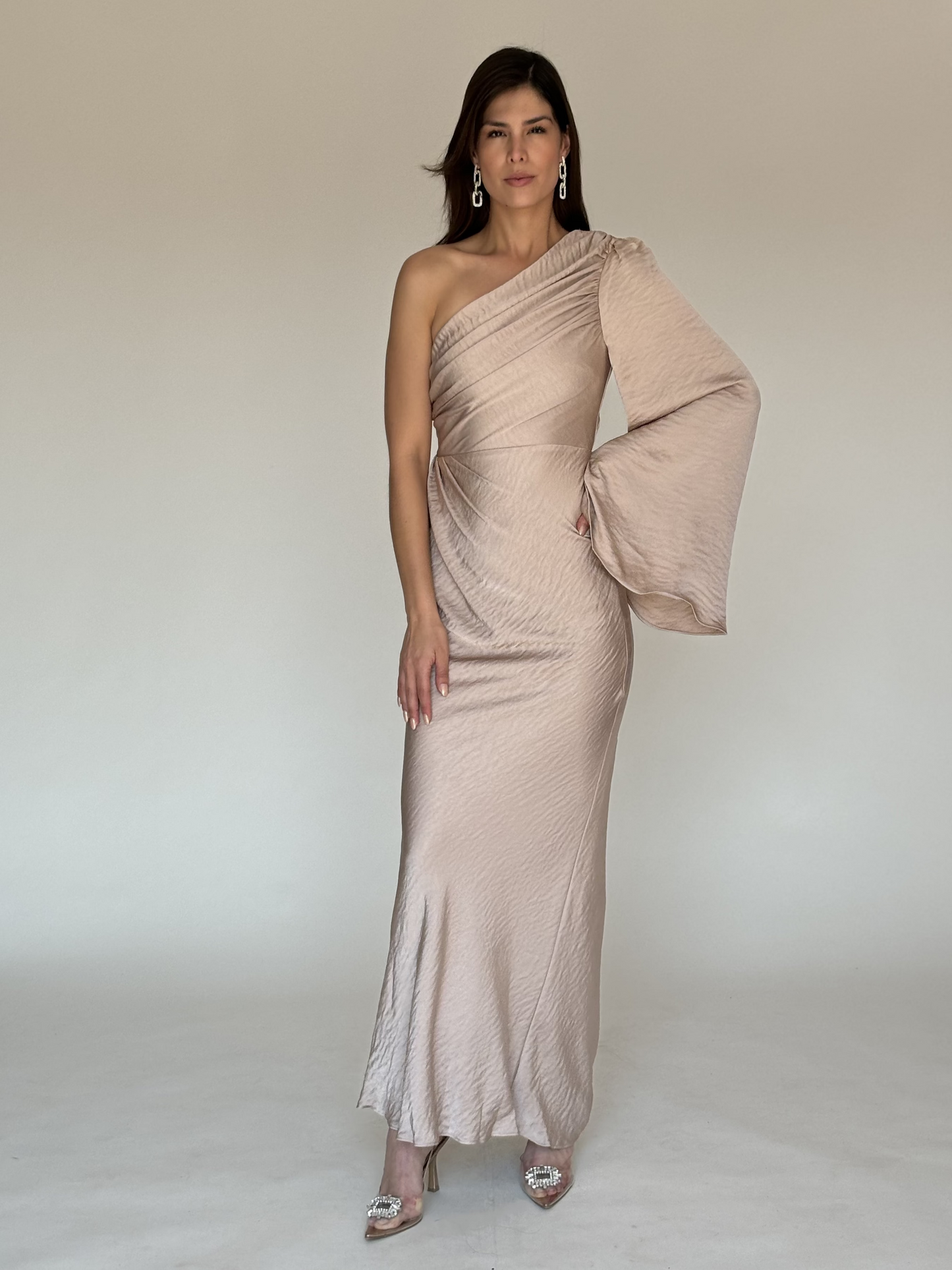 VESTIDO BEIGE D10878