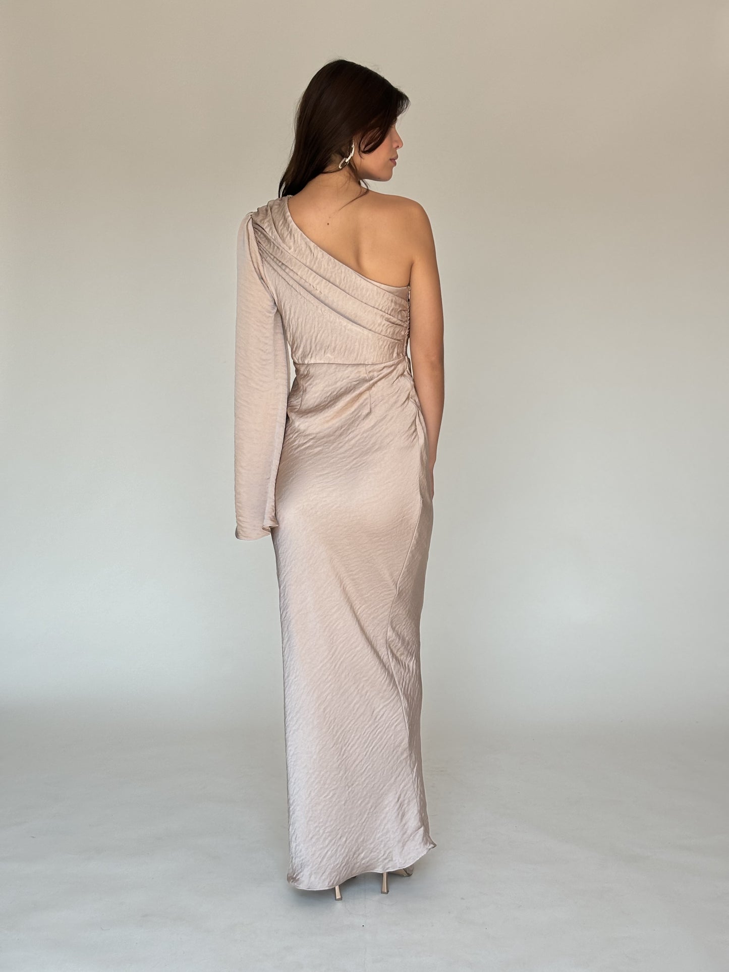 VESTIDO BEIGE D10878