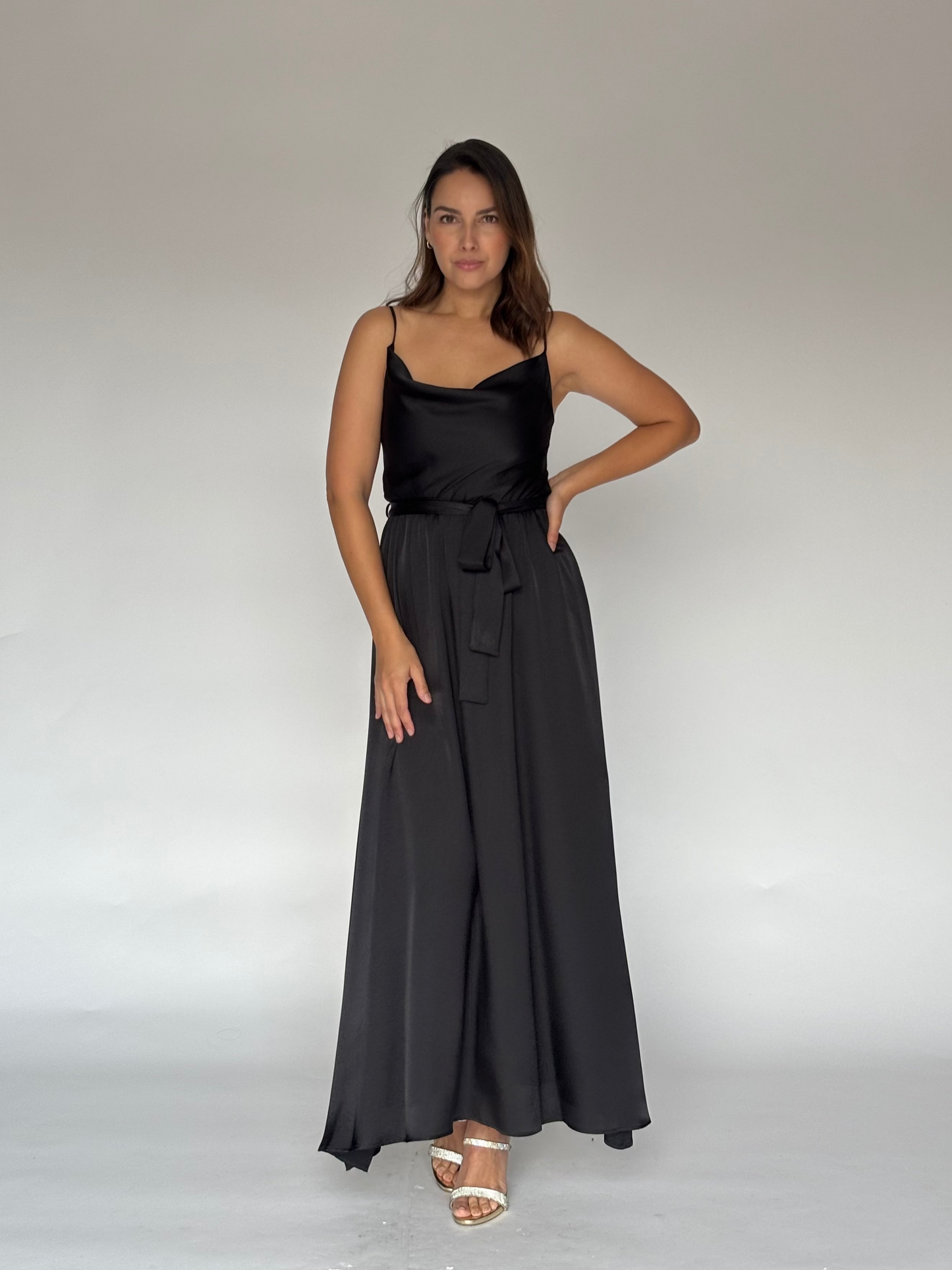 VESTIDO NEGRO D7408
