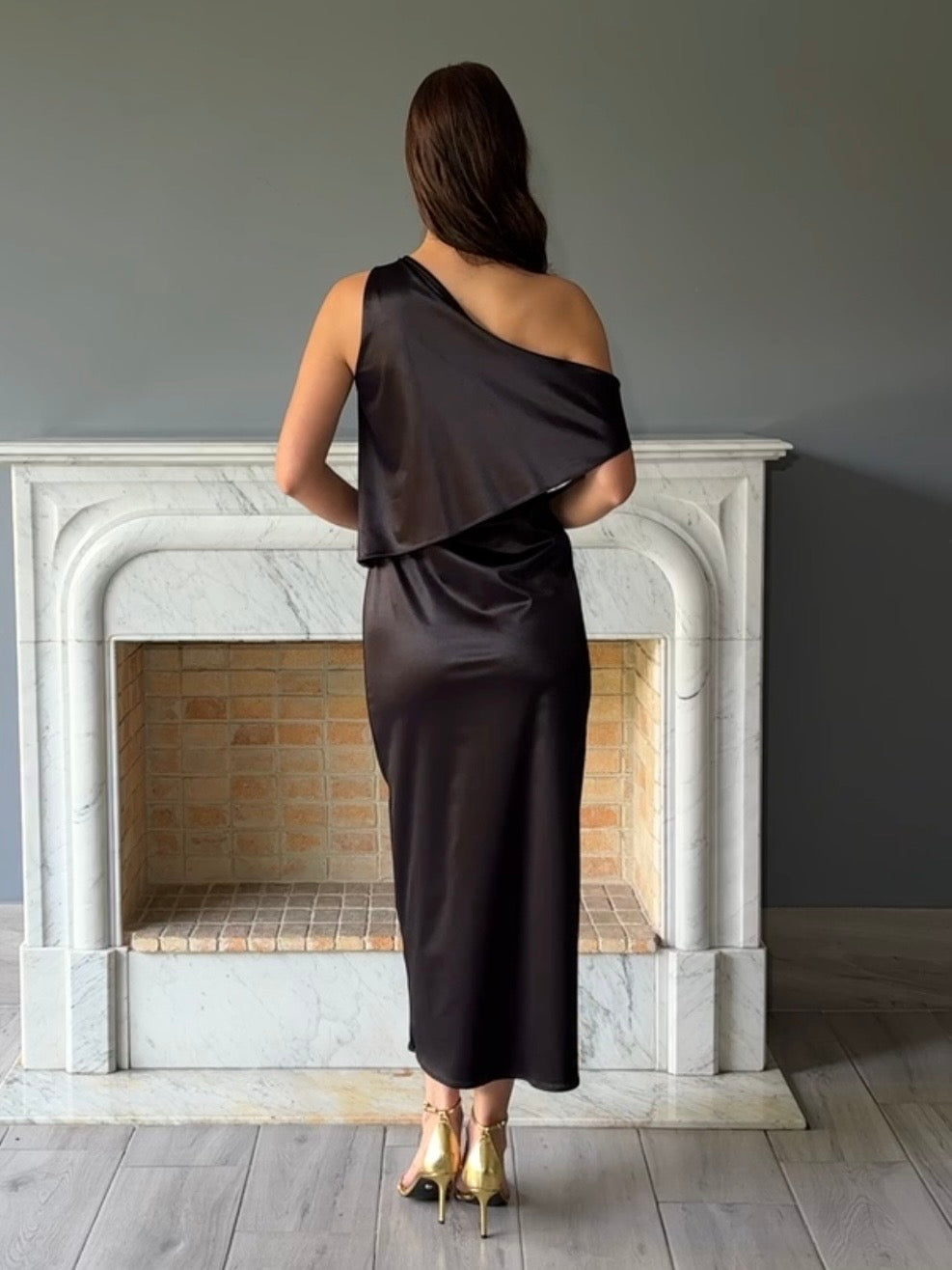 VESTIDO MIDI NEGRO D9108
