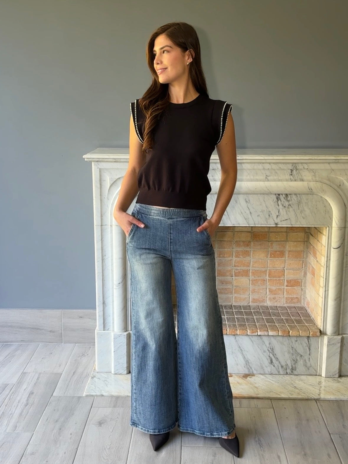 BLUSA NEGRA CON PERLAS 4805H