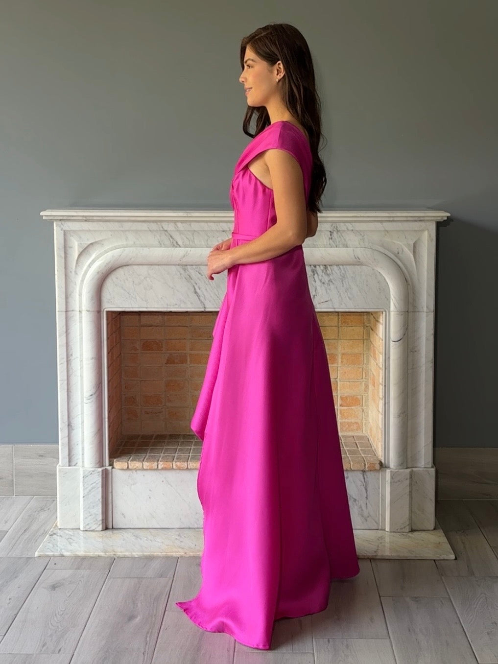 VESTIDO UN HOMBRO ROSA 23070