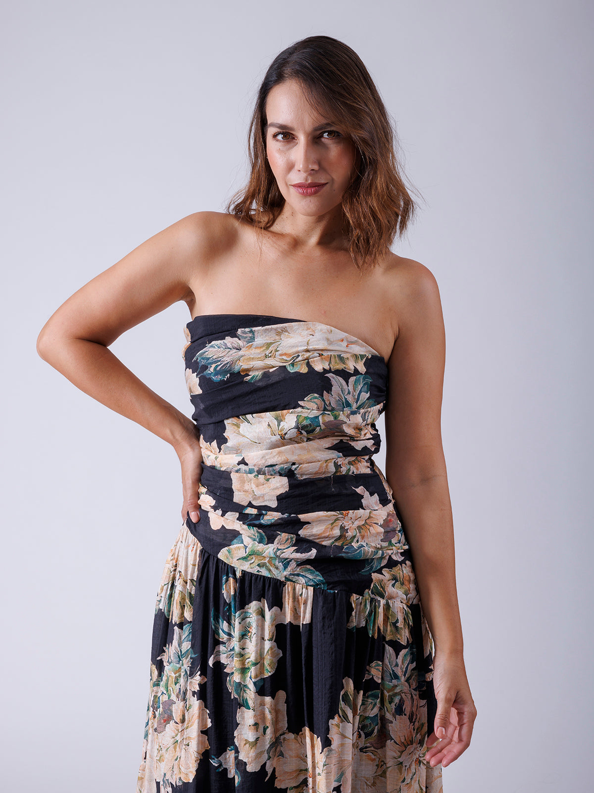 VESTIDO ESTRAPLE FLOREADO D11977