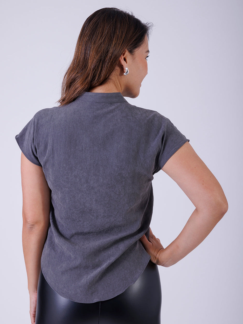 BLUSA GRIS B7072