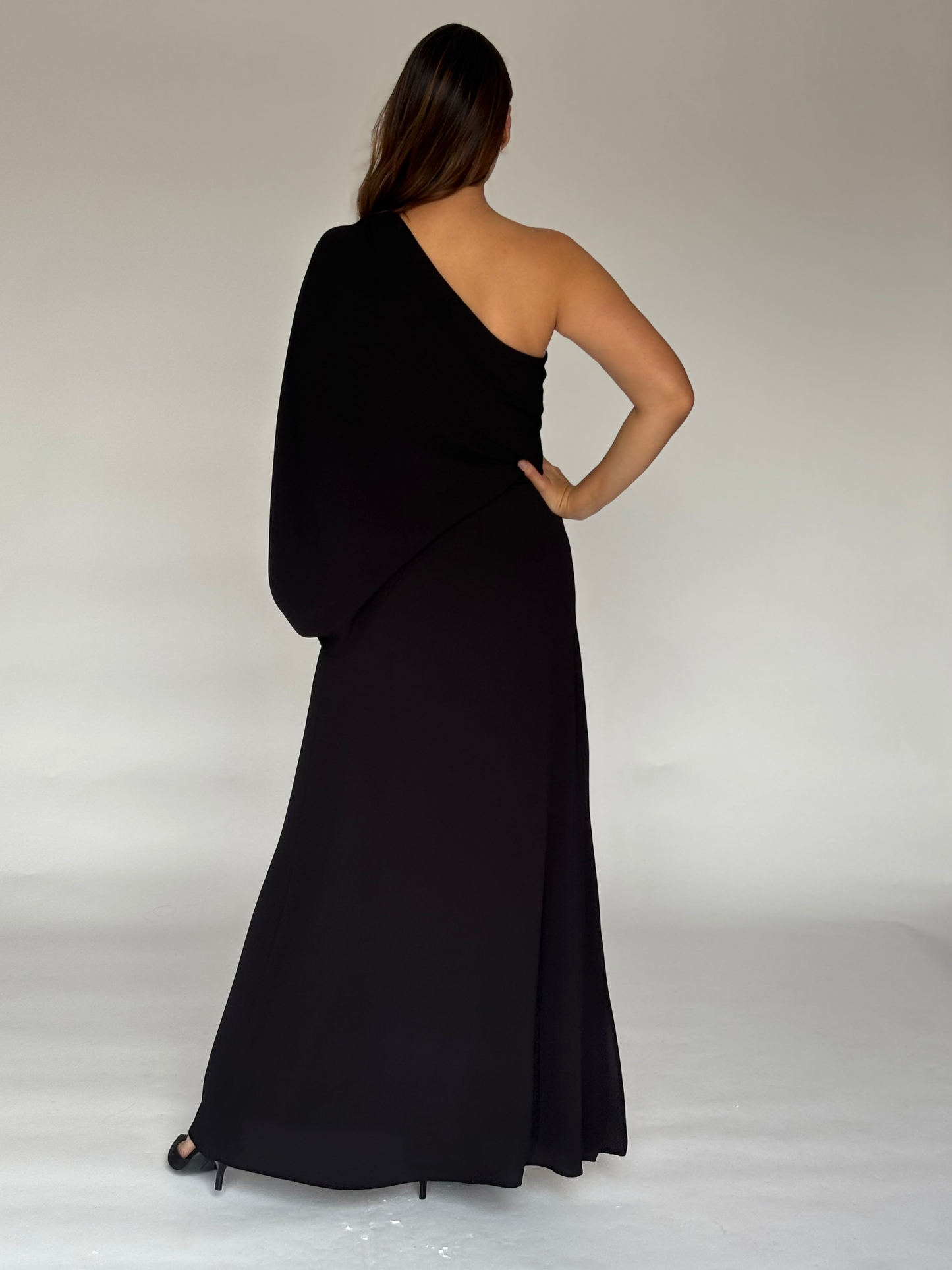 VESTIDO UNA MANGA D5106