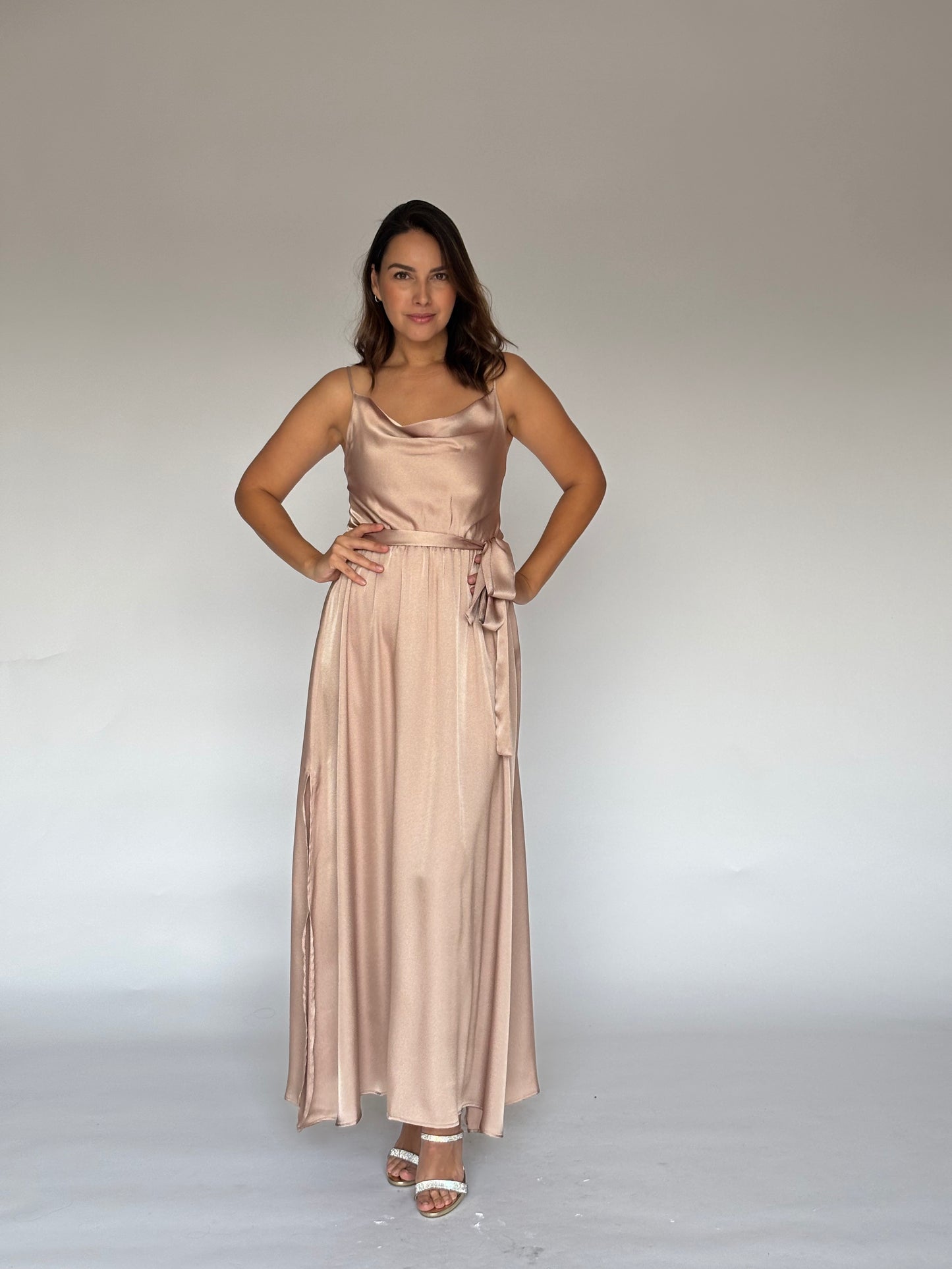 VESTIDO  DORADO D7408