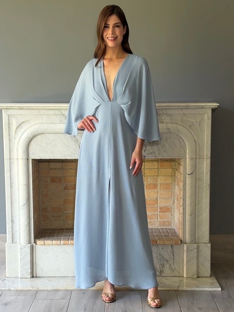 VESTIDO CON CAPA AZUL D7661