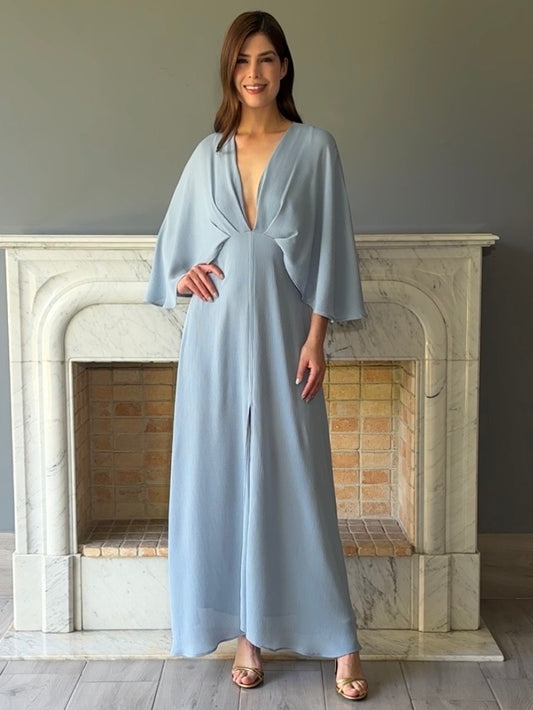 VESTIDO CON CAPA AZUL D7661