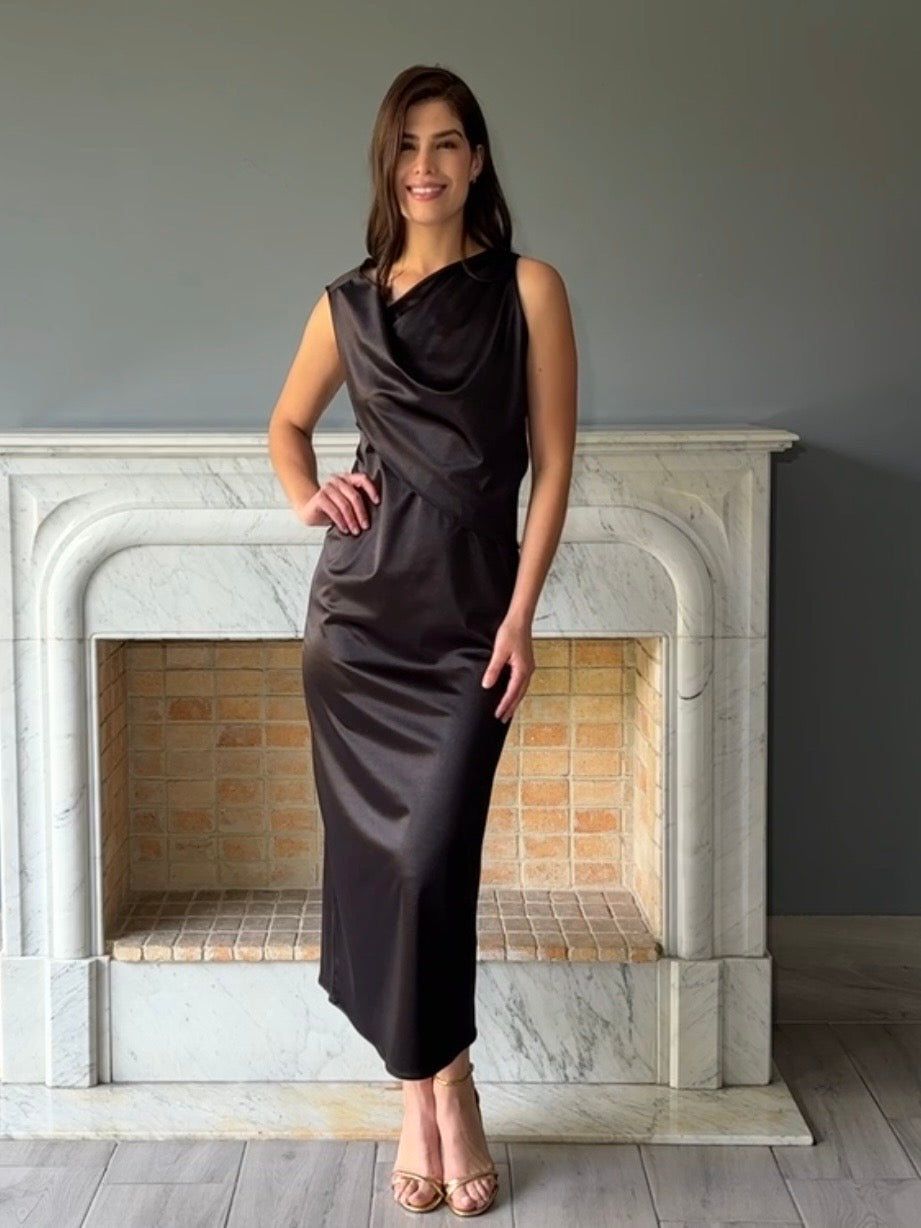 VESTIDO MIDI NEGRO D9108