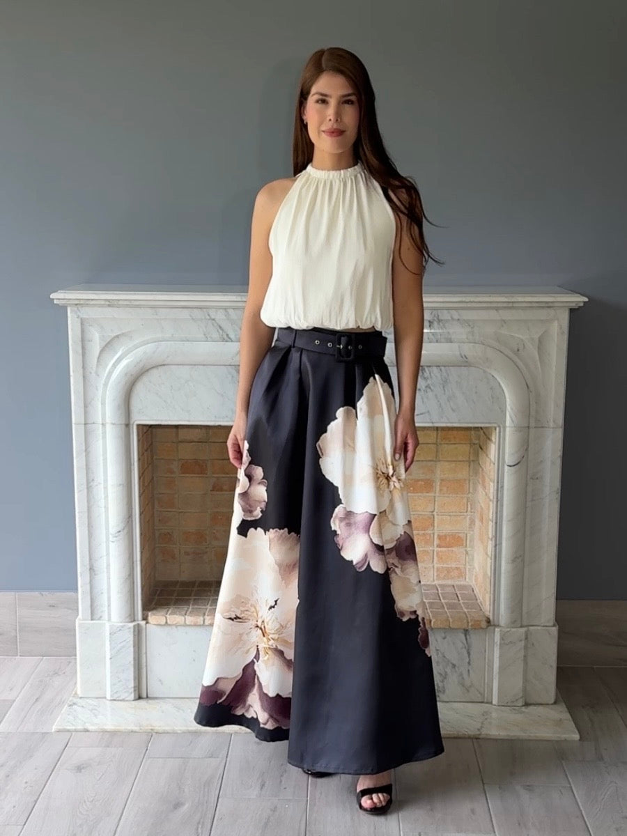 FALDA  NEGRA ESTAMPADA K7713