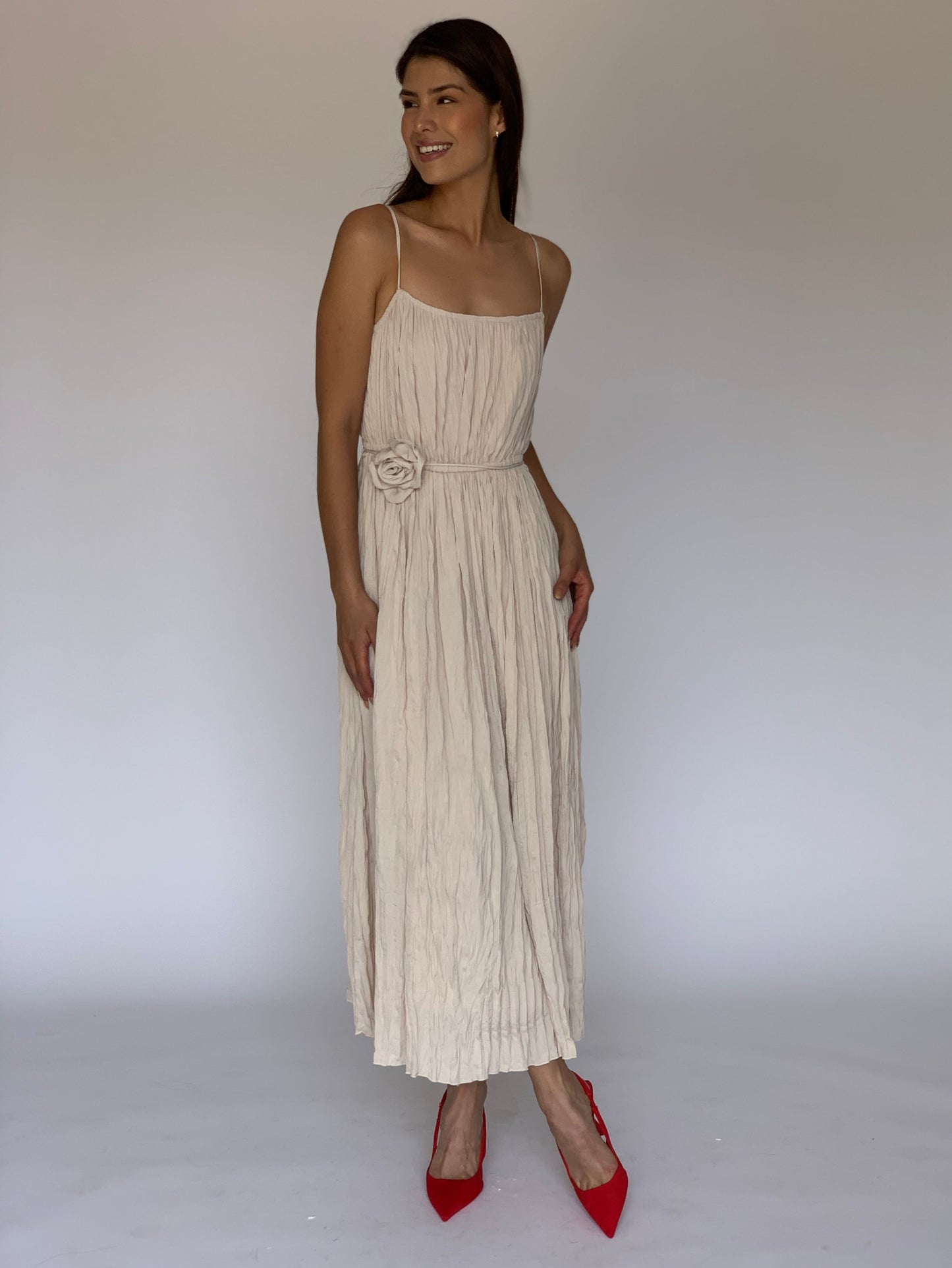 VESTIDO BEIGE LD5569