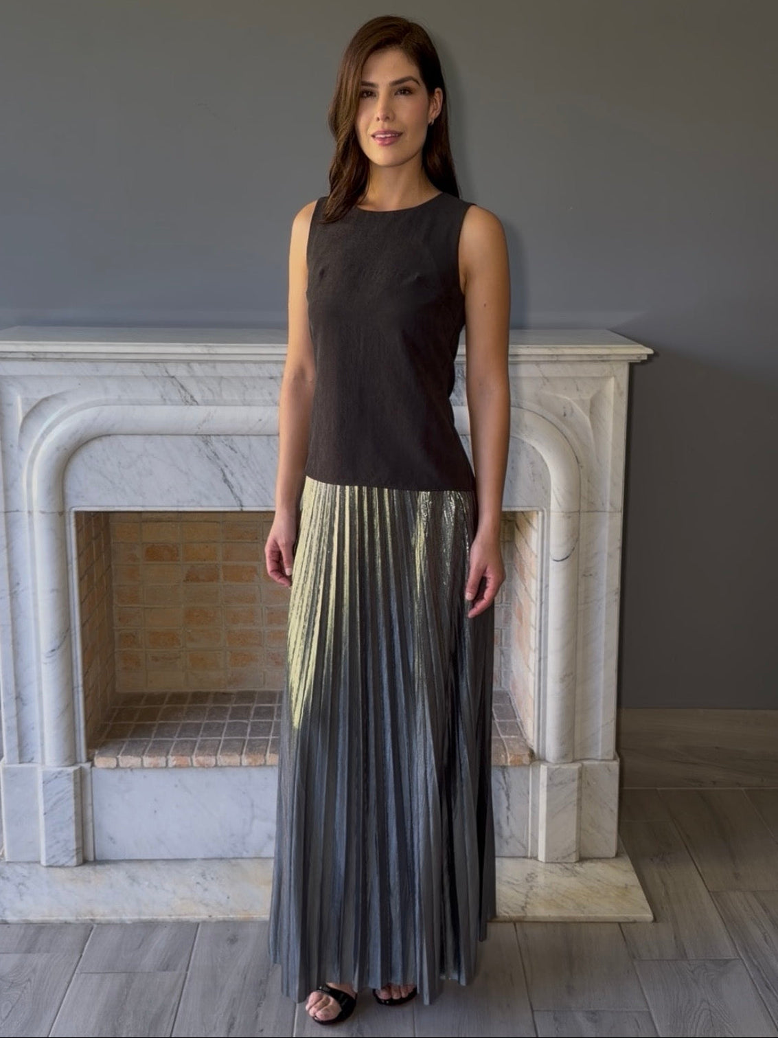 FALDA PLISADA PLATEADA K7467