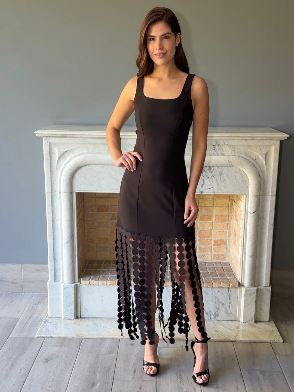 VESTIDO MIDI NEGRO DW001