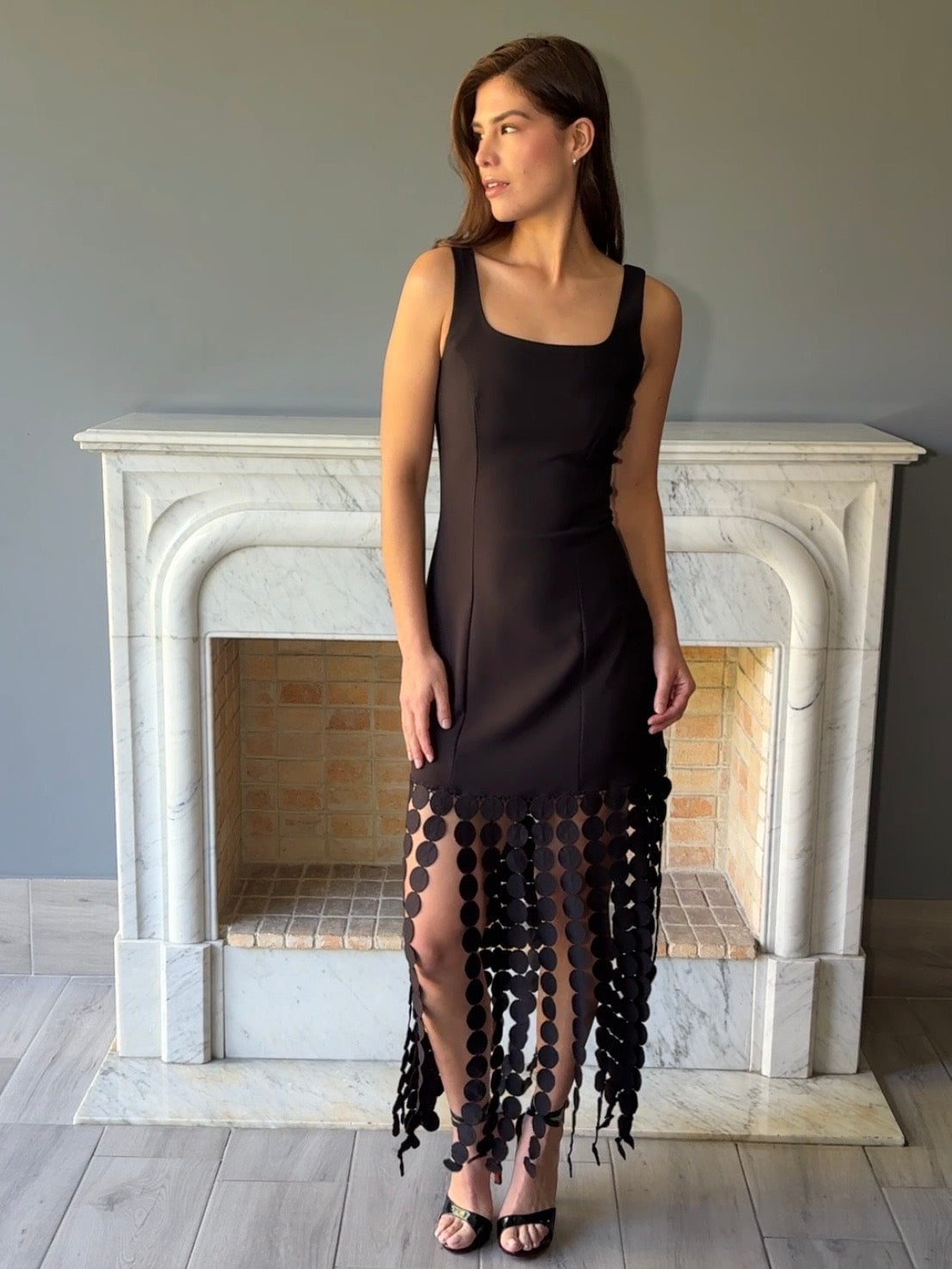 VESTIDO MIDI NEGRO DW001