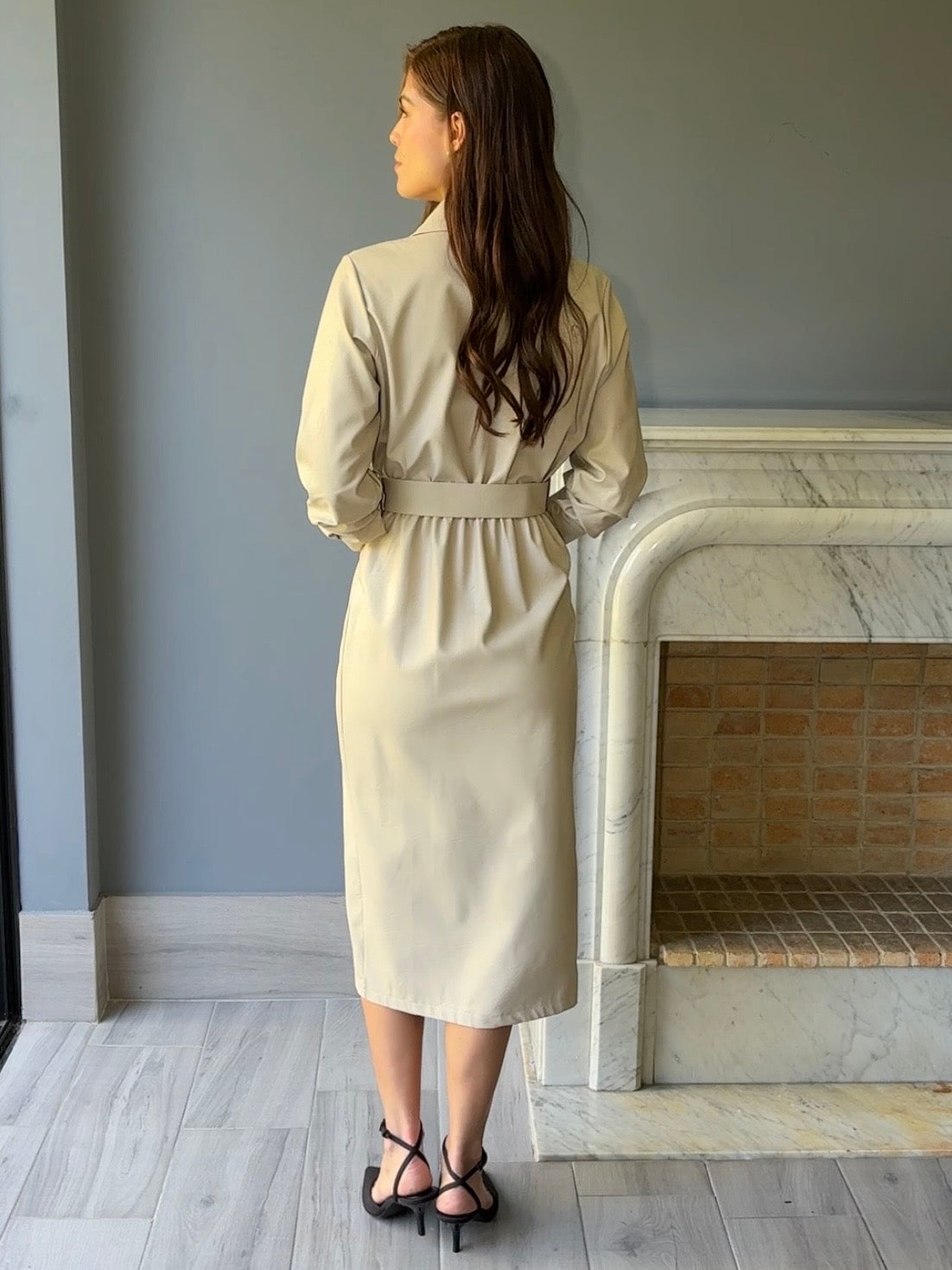 VESTIDO MIDI VINIPIEL BEIGE 50239