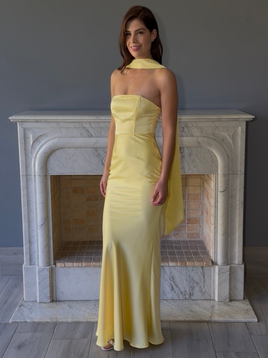 VESTIDO AMARILLO D8165