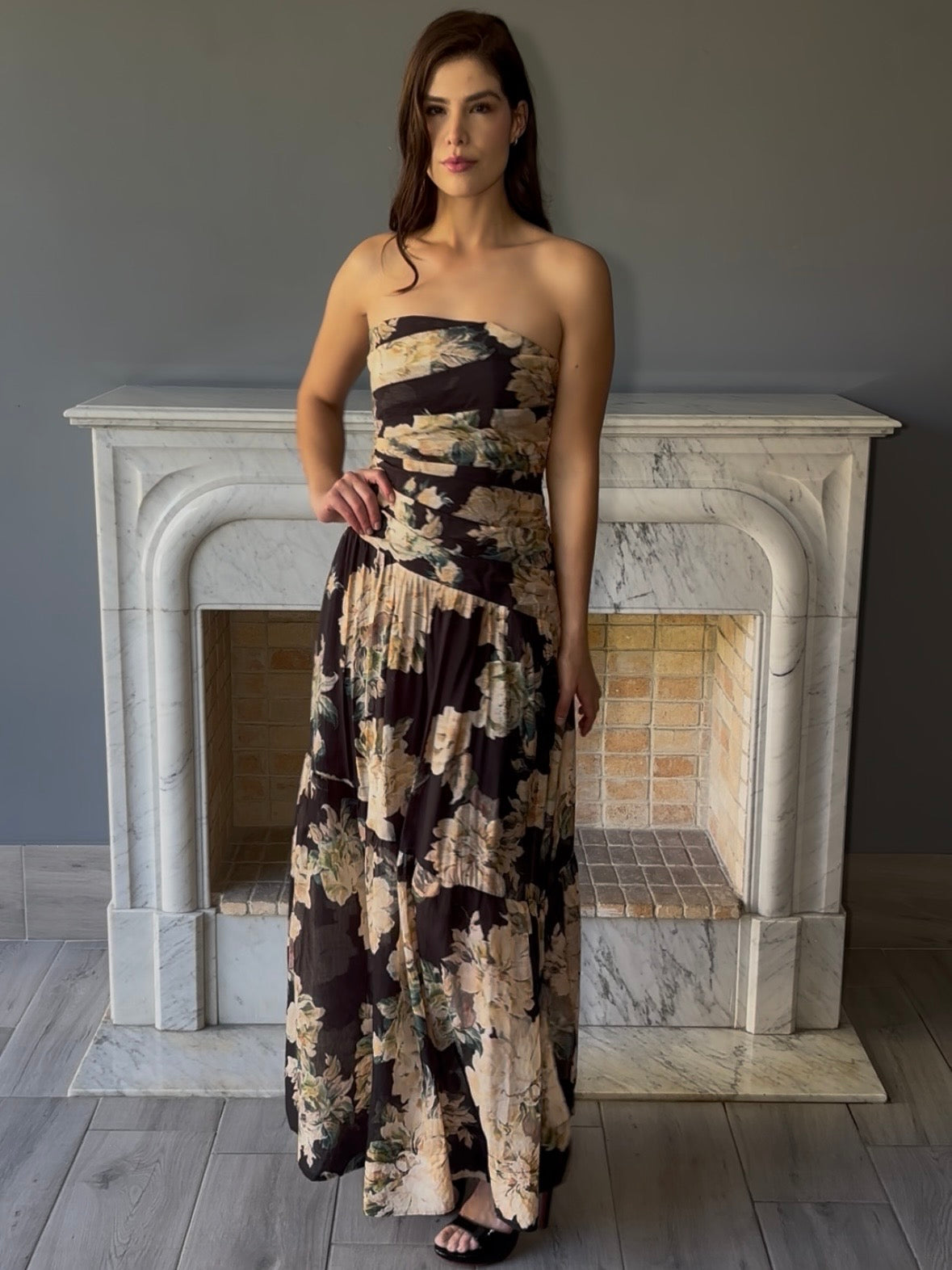 VESTIDO ESTRAPLE FLOREADO D11977