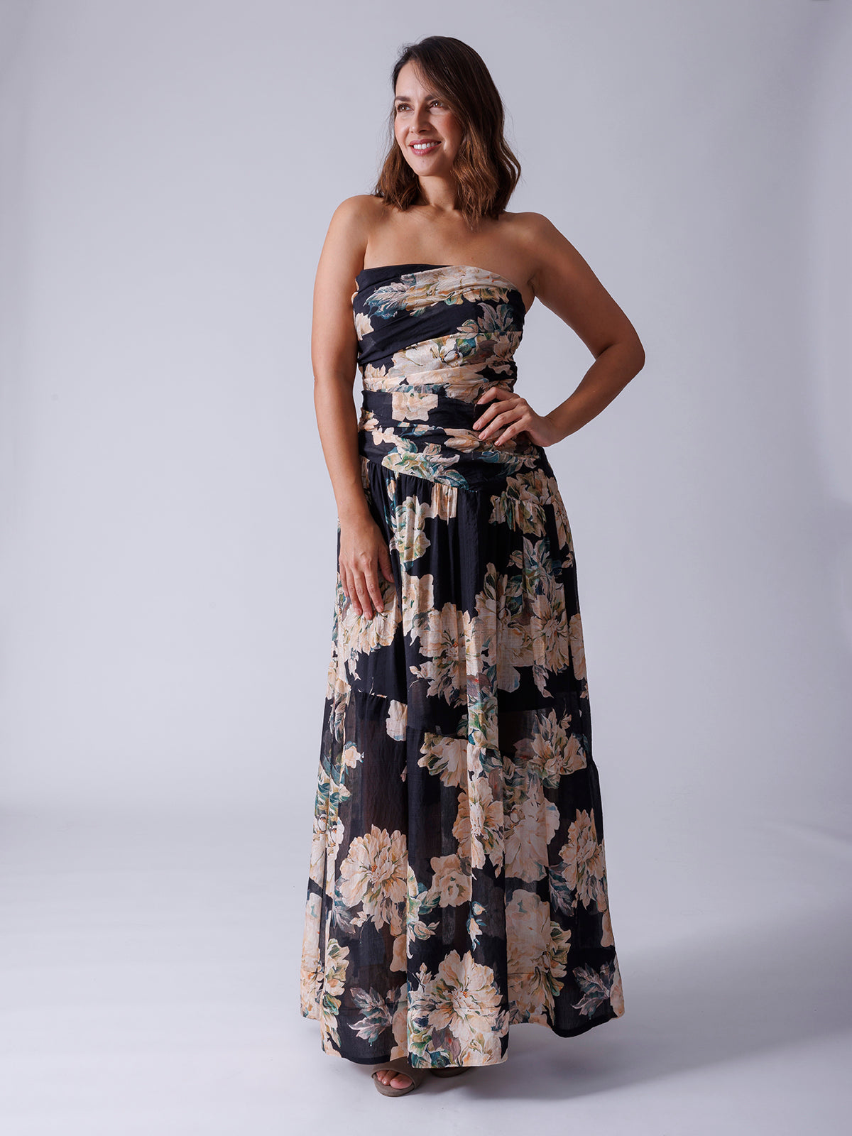 VESTIDO ESTRAPLE FLOREADO D11977