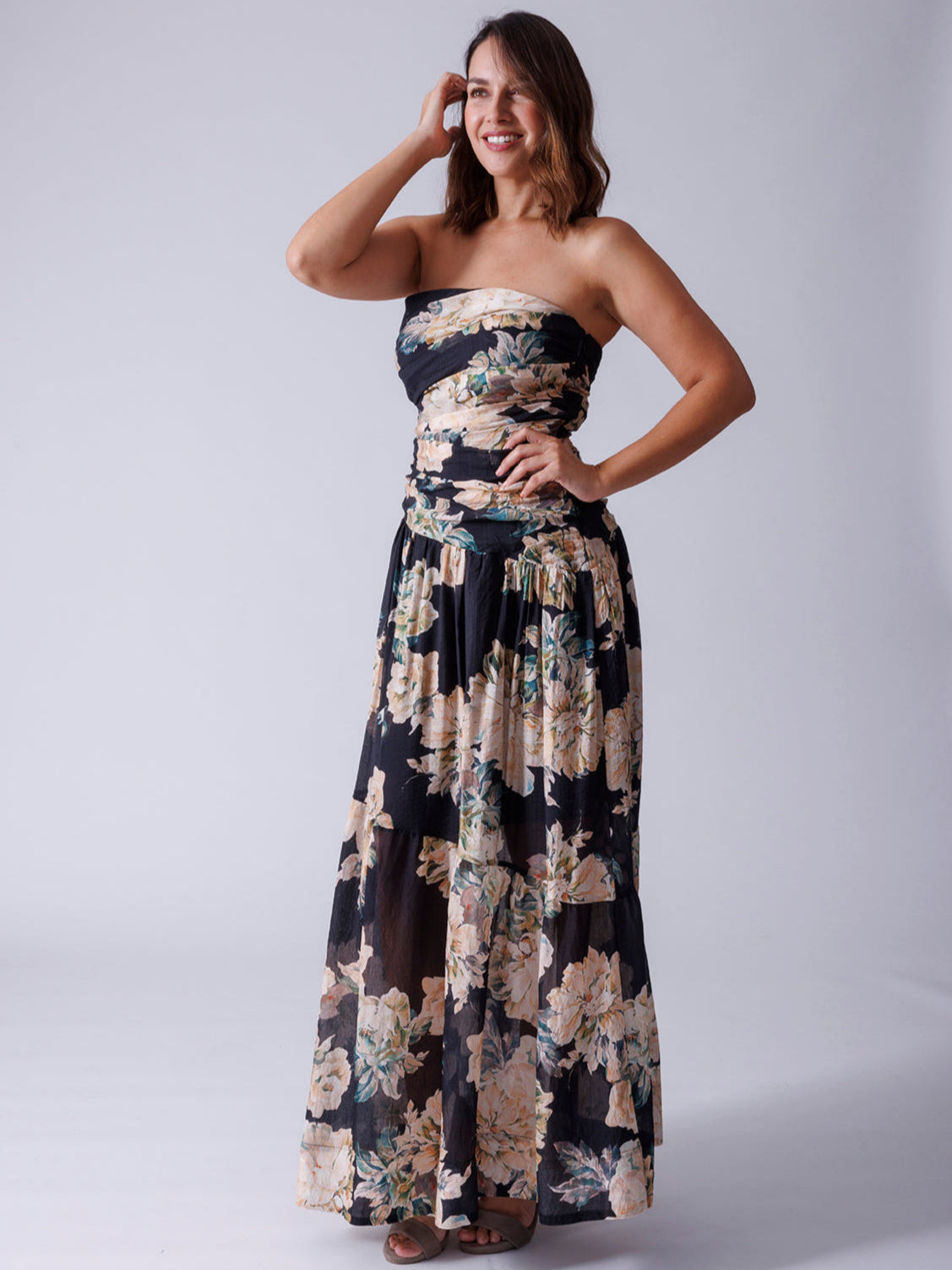 VESTIDO ESTRAPLE FLOREADO D11977