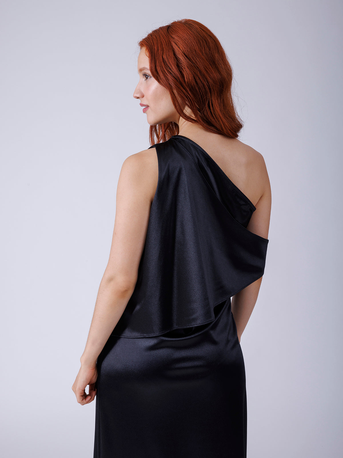 VESTIDO MIDI NEGRO D9108