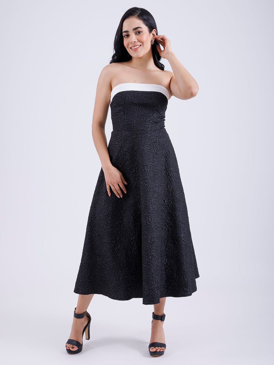 VESTIDO MIDI NEGRO D1810