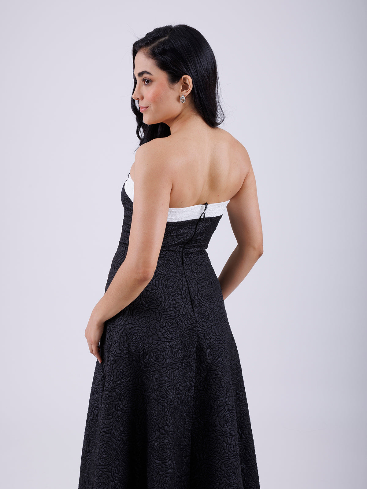 VESTIDO MIDI NEGRO D1810